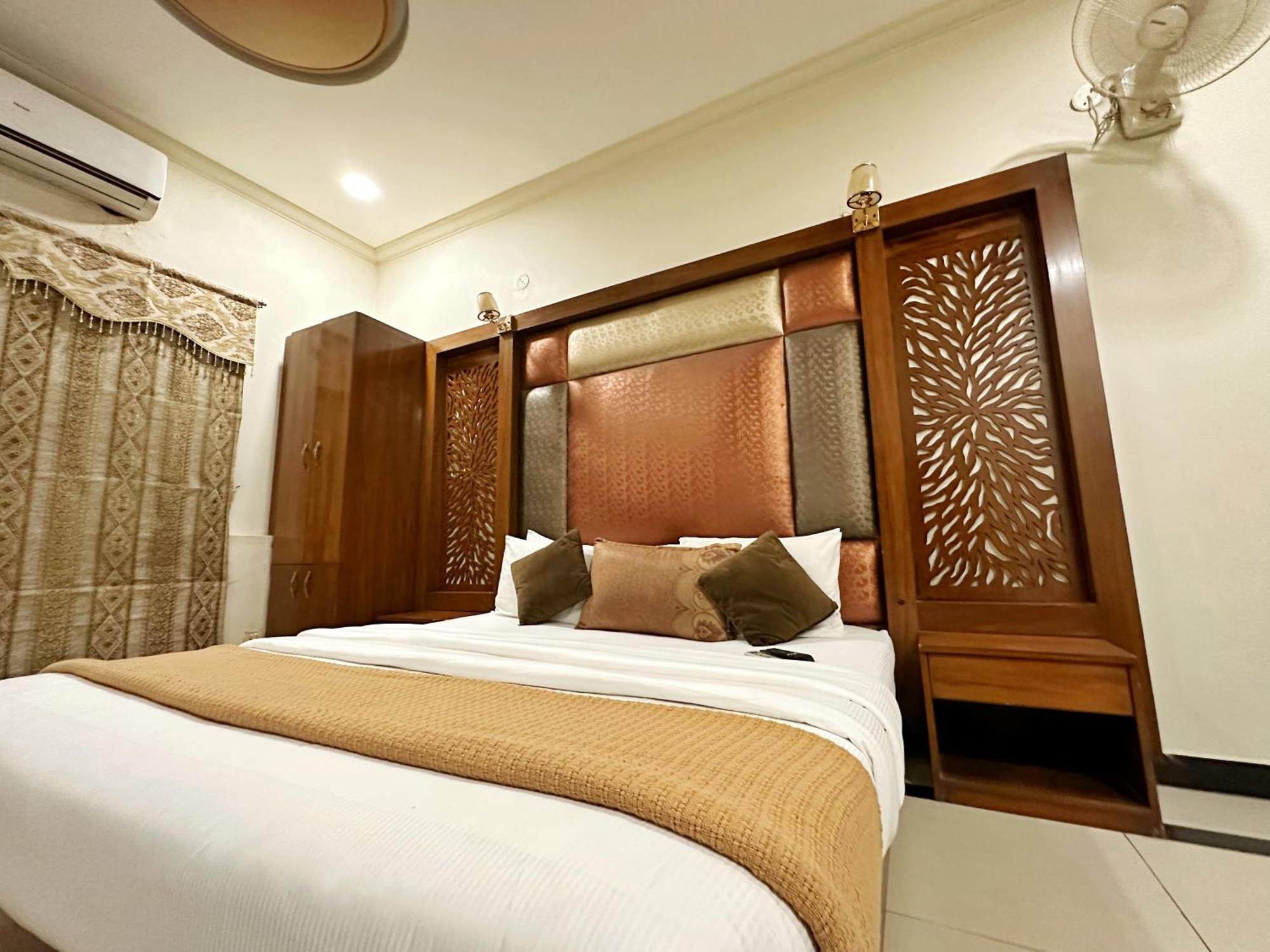 The Grand Hotel 木尔坦 外观 照片